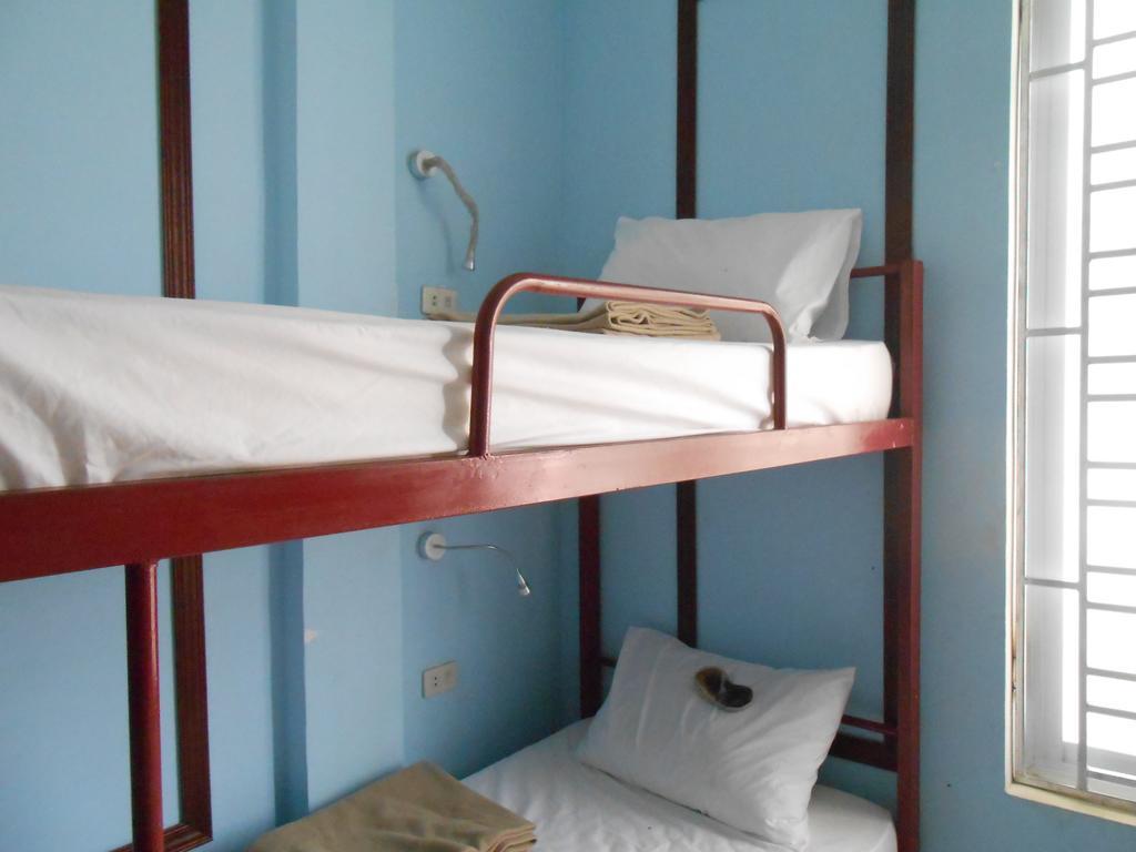 Lucky Backpacker Hostel Vientiane Chambre photo